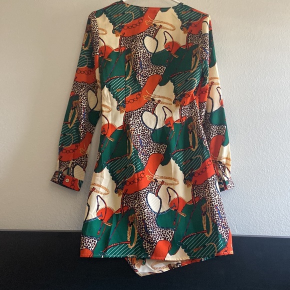 💜NWT💜 BooHoo Printed Plunging Mini Dress - Picture 7 of 7